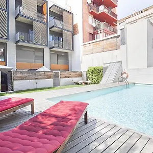 Appartement My Space Pool Garden, Barcelone
