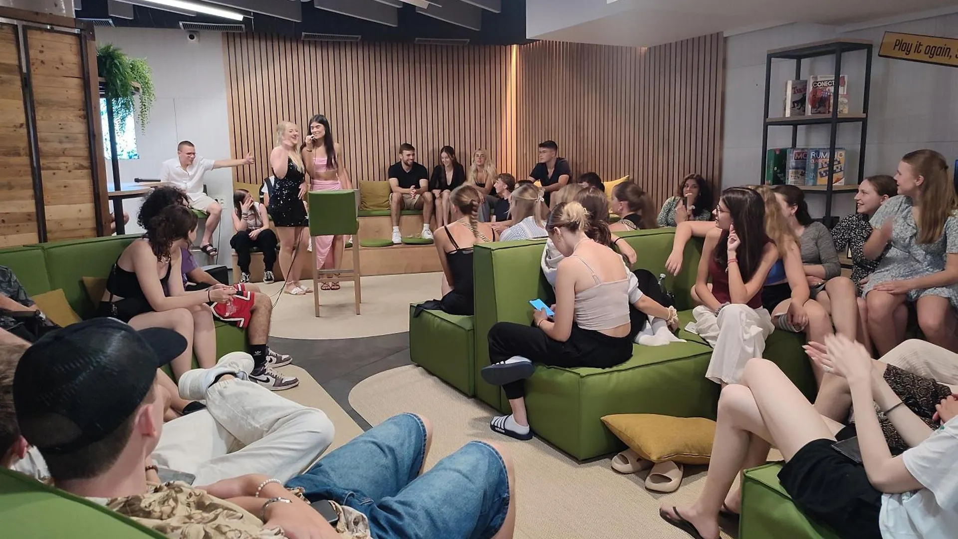 Twentytu Hostel Barcelona Spanien